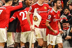  曼联逆转绝杀西汉姆，拉什福德补时世界波定乾坤  