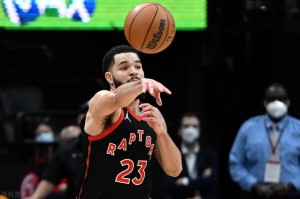  范弗里特关键三分猛龙加时险胜老鹰止连败