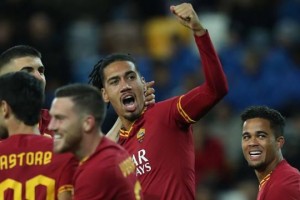  曼联防线失误连连，纽卡斯尔三球完胜红魔  