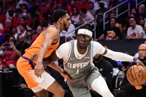  艾顿22+15太阳主场零封灰熊  