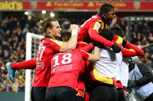  格勒诺布尔升班马立足防守