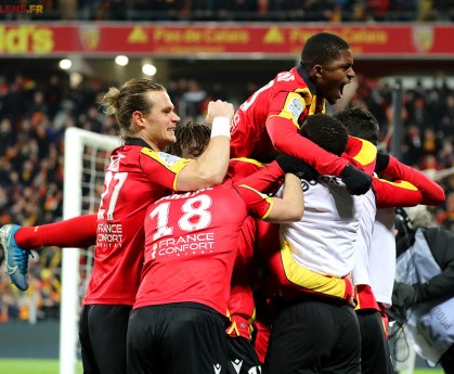  格勒诺布尔升班马立足防守