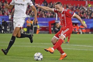  罗马中场大将重伤赛季报销牵动球迷心  