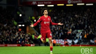  鲍文翼锋闪耀西汉姆联主场击退富勒姆取首胜